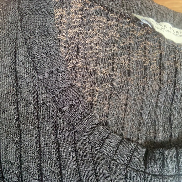 Mesh black top in size M - Picture 3 of 4